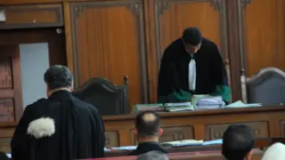 التحقيق مع مستشار جماعي في قضية عقد بيع باسم امرأة متوفاة بضواحي مراكش