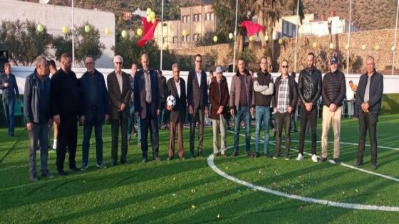 البنية التحتية الرياضية بجماعة بني سيدال الجبل تتعزز بتدشين ملعب للقرب مجهز ومكسو بالعشب الاصطناعي
