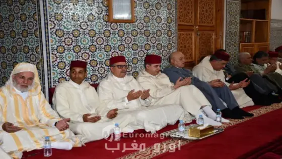 عامل عمالة الصخيرات–تمارة يشارك المصلين أجواء التراويح بمسجد الأندلس بتمارة