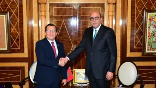 محمد ولد الرشيد يستقبل رئيس كونغرس البيرو لتعزيز التعاون البرلماني