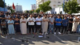 جنازة مهيبة بالحسيمة تودّع أحمد الزفزافي ورسائل وطنية مؤثرة من نجله ناصر