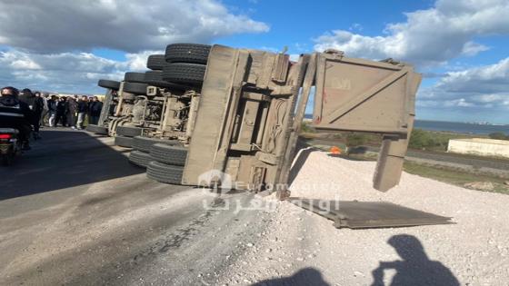 حادث انقلاب شاحنة “كرّابا” يعيد ملف “مدار غاسي” ببني انصار إلى الواجهة