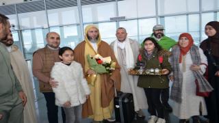 وصول الشيخ الدكتور سعيد الكملي إلى مطار العروي–الناظور الدولي تمهيدًا لمحاضرة علمية مفتوحة للعموم هذا المساء
