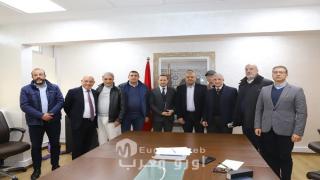 التهراوي يجدد التأكيد على استمرار الحوار مع النقابات المهنية للصيادلة ويطمئن بشأن رأسمال الصيدليات