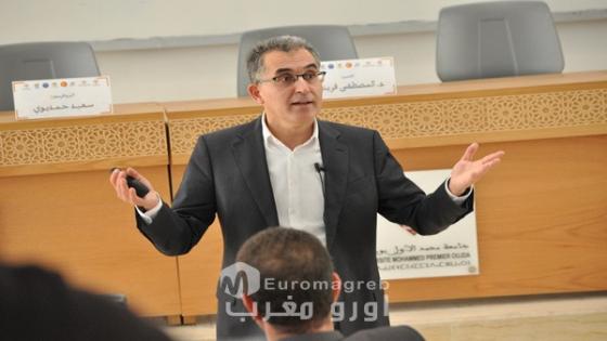 الكلية متعددة التخصصات بالناظور تستضيف البروفيسور سعيد حميدوي في لقاء علمي حول حقائق وتحديات الذكاء الاصطناعي