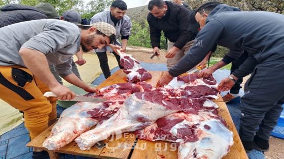 الحسيمة.. سكان دوار أغزار إمزيرن يحتفلون بعيد الفطر بتقليد “الوزيعة”