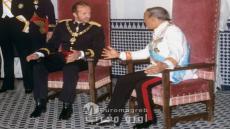 Cuando el Rey de España, Juan Carlos, contemplaba la retrocesión del enclave de “Melilla” a Marruecos