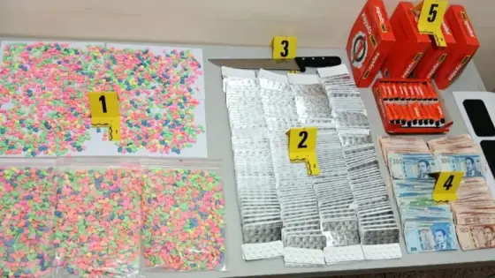 حجز 12 ألفا و90 قرصا مخدرا وتوقيف ثلاثة أشخاص للاشتباه في تورطهم في حيازة وترويج المخدرات والمؤثرات العقلية