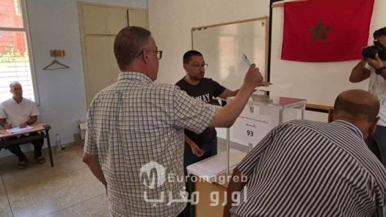 فوزي لقجع يدلي بصوته في الانتخابات التشريعية بركان