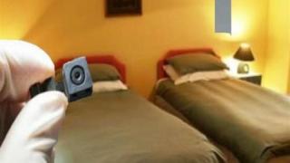 فضيحة.. توقيف صاحب فيلا فاخرة بضواحي مراكش متورط في تصوير النزلاء سرا في أوضاع حميمية