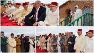 الوالي أمحمد عطفاوي يؤدي صلاة عيد الفطر بمصلى سيدي يحيى بوجدة وسط حضور آلاف المصلين