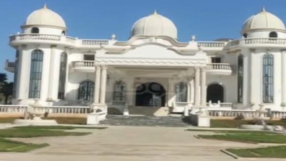 صدمة “قصر بوزكزرة”: هدم بناء بـ 16 مليار يفتح ملف فساد التعمير بضواحي الدار البيضاء