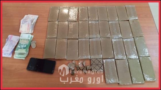 مفوضية شرطة المرسى تواصل تجفيف منابع الجريمة وتوقف مروجاً للشيرا في كمين محكم